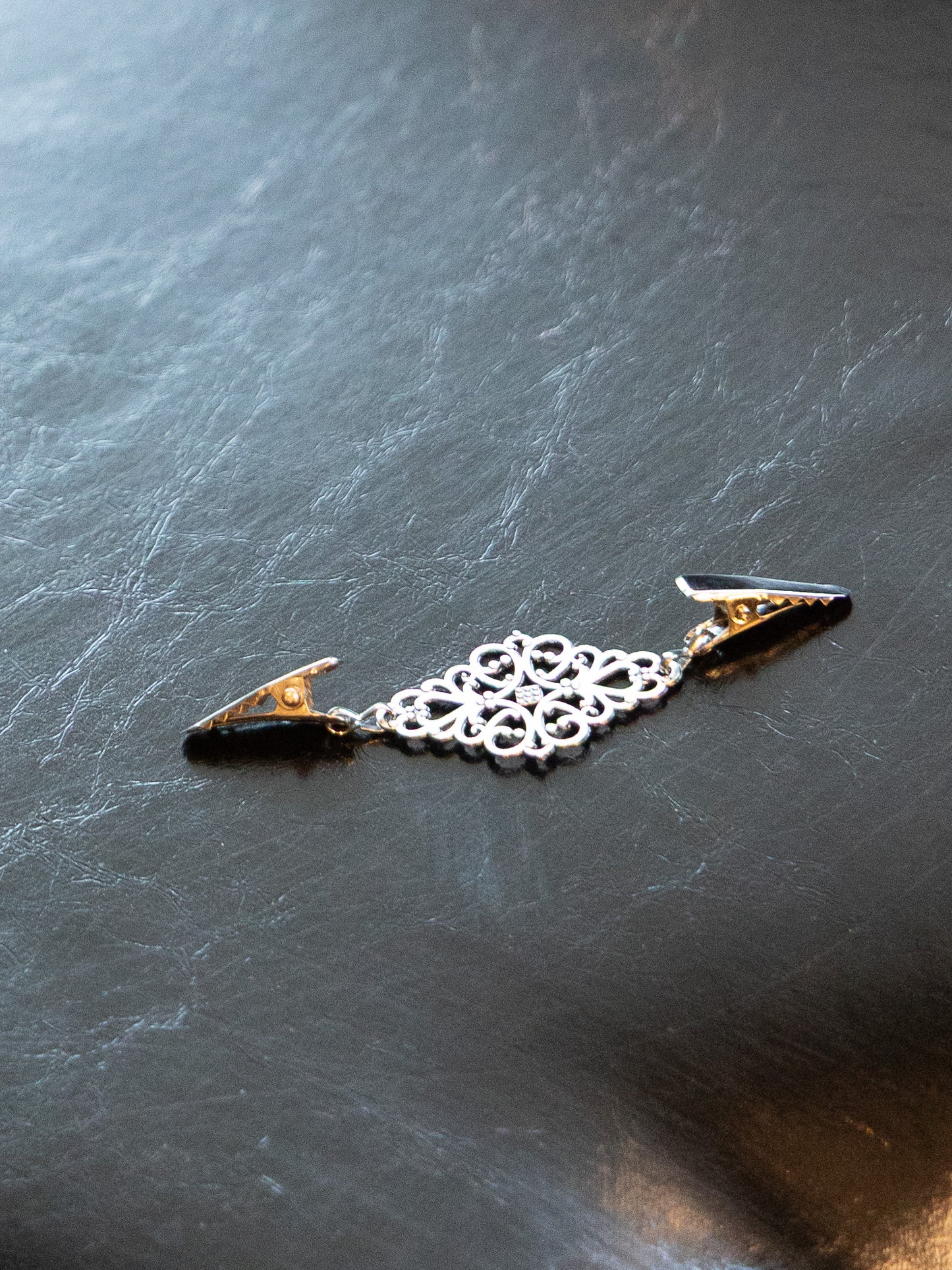 Victorian Cinch Clip