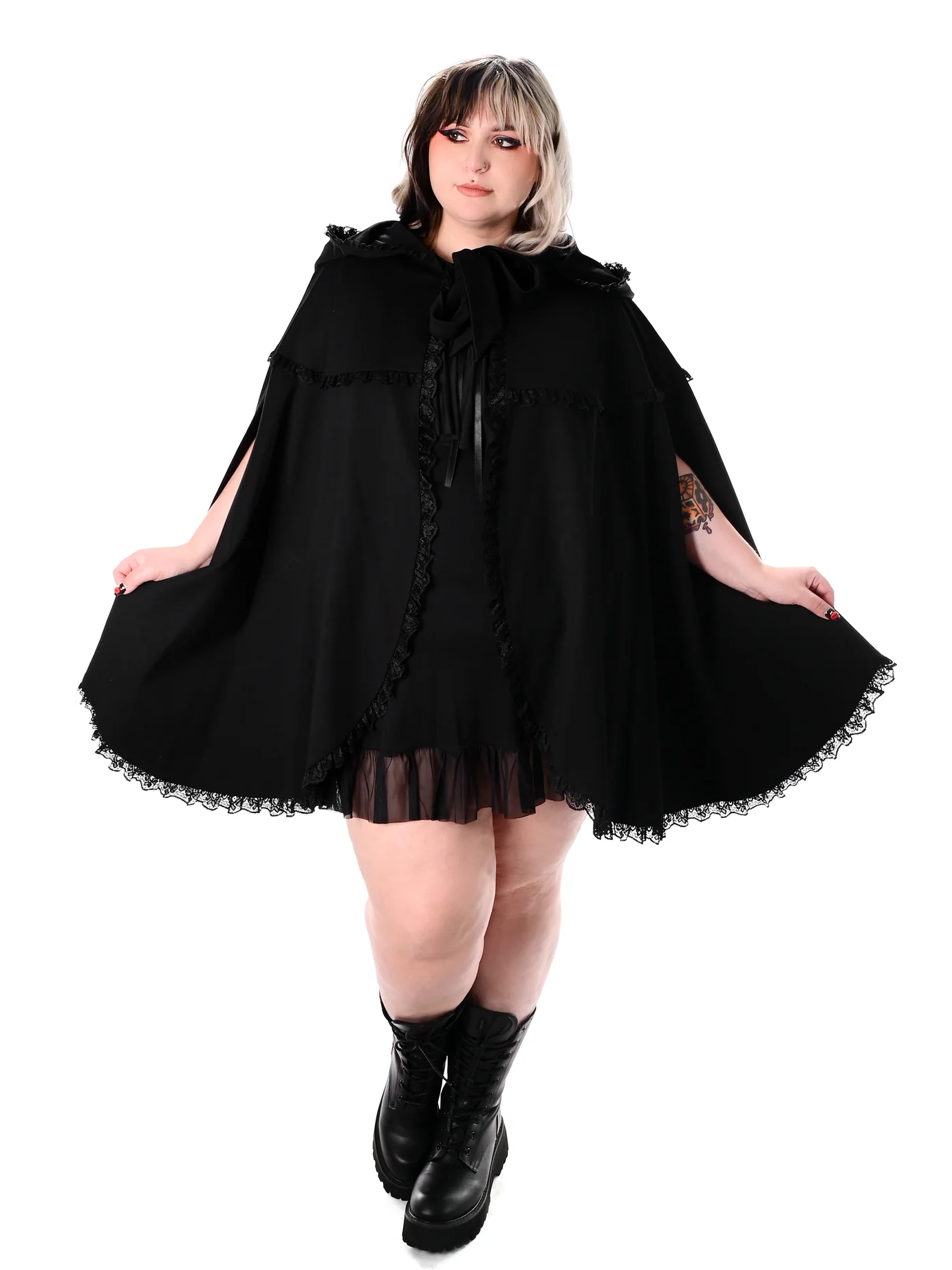 Kiki Lace Trim Cape FOXBLOOD